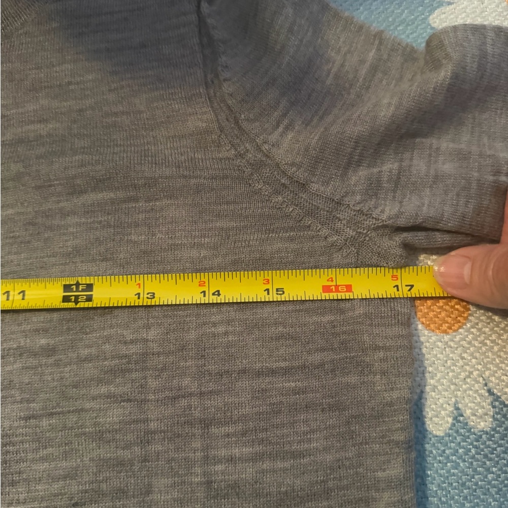 Women’s Gray Cardigan, Size M - Picture 7 of 7